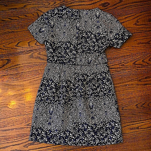 Navy Blue and Ivory Empire Waist Damask Pattern Dress With Pockets Size 8 - Picture 10 of 16